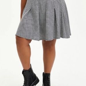 Torrid black checkered Skirt